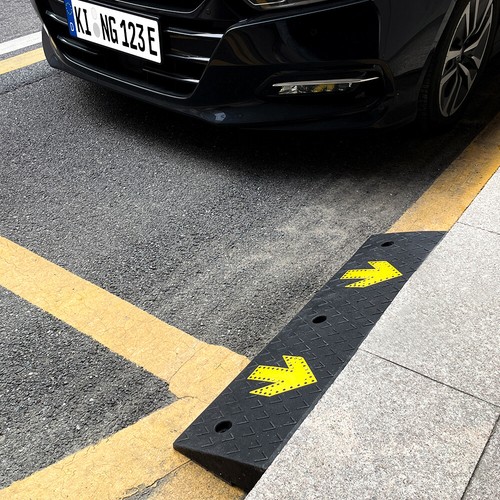 Threshold kerb ramp - kerb,